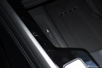 2025款帕萨特 Pro 380TSI 龙耀版