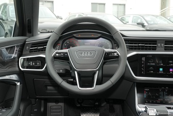 2026款奥迪A6L 45 TFSI quattro 臻选动感型