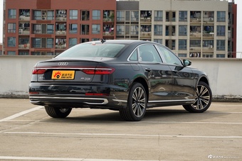 2025款奥迪A8L 45 TFSI quattro 豪华型