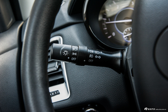 2018款域虎5 2.4T经典版柴油四驱豪华型长轴