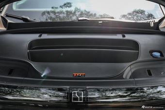 2026款ZEEKR 7X 75kWh 后驱MAX版