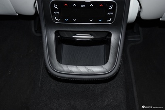 2024款奔驰E级 E 300 L 豪华型