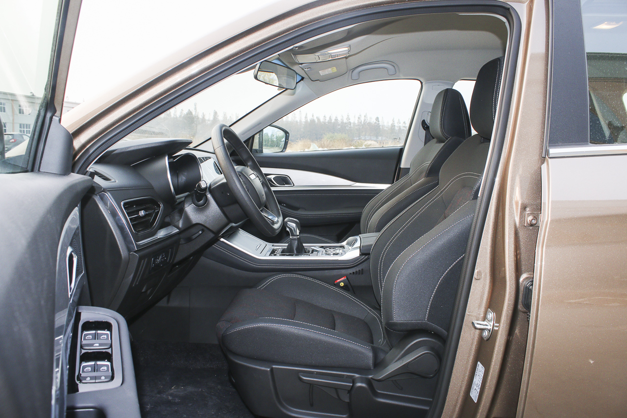 2020款捷途X70 1.5T手动畅行版5座