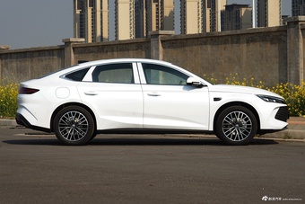 2026款秦L DM-i 210KM云辇型