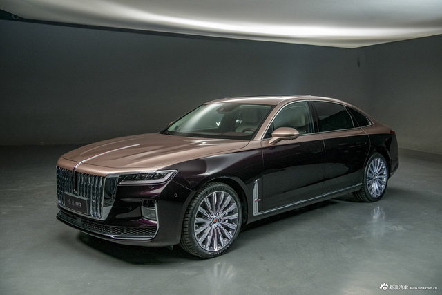 红旗H9“硬照”来袭！定位中大型轿车