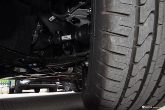 2025款星途凌云 300T 两驱超越版