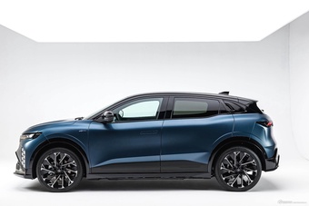 2026款梅甘娜纯电 E-Tech Electric Esprit Alpine 官图