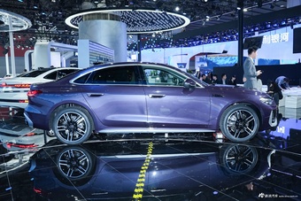 2025广州车展实拍：一汽奥迪A5L