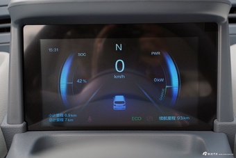 2025款奔腾小马 222km 闪电马