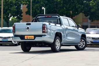 2024款金刚炮2.0T自动8AT柴油两驱精英型长箱