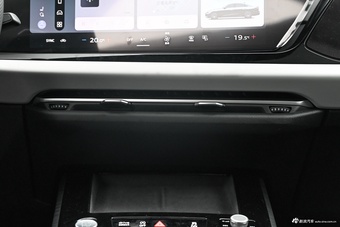 2026款一汽奥迪A5L 2.0T 运动版