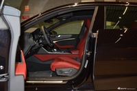 2022款奥迪A7L 45 TFSI quattro S-line 黑武士版