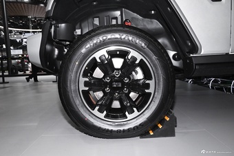 2025广州车展实拍：212 T01 PHEV