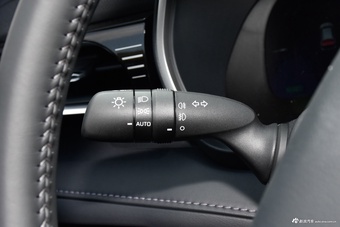 2026款汉兰达 2.5L智能电混双擎两驱精英版 7座