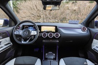 2022款奔驰EQA 300 4MATIC 首发特别版