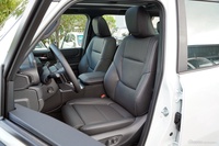 2025款普拉多 2.4T 旗舰VX版 5座