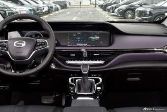 2025款传祺M6 MAX 270T 豪华版版
