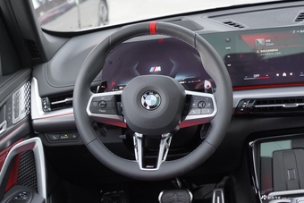 2025款宝马X1 M35Li