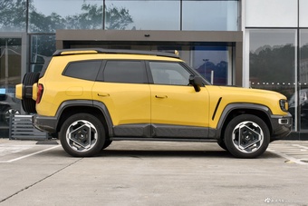 2025款深蓝G318 无忧穿越版 四驱秘境版