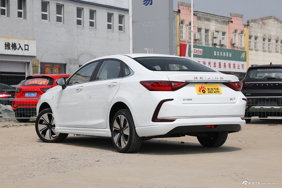 全国最高直降3.18万元，北京汽车北京EU7新车近期优惠热销