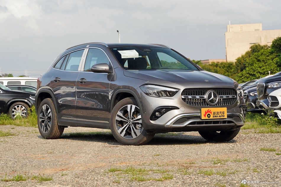 全系价格低至19.23万起，最大折扣6.4折，奔驰GLA级问你敢答应吗？