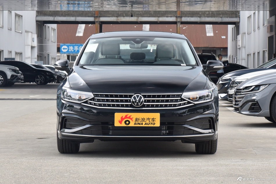 精致实用两不误，大众迈腾全国新车12.91万起