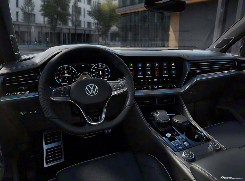 空间足够，操控给力，最高还能便宜18.38万，这样的大众途锐不来一沓？