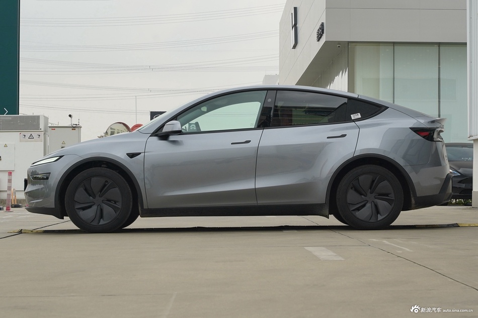 特斯拉Model Y热销中 欲购从速