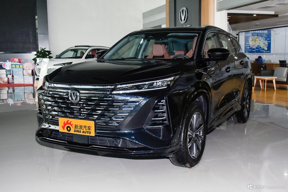 长安汽车长安CS75 PLUS促销中，最高直降3.43万，新车全国8.76万起！